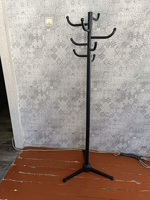 Напольная вешалка