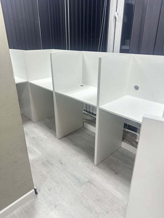 Для отдел продаж , столы, кресло, шкаф