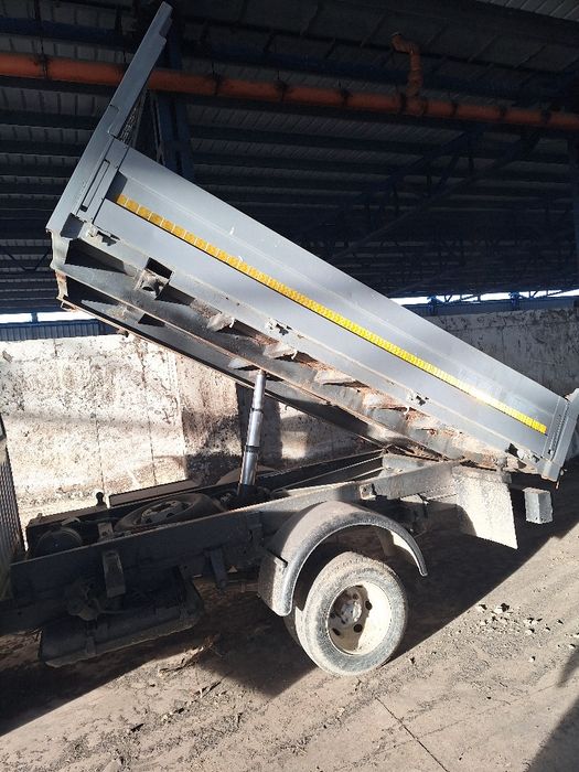 Vând benă basculabilă