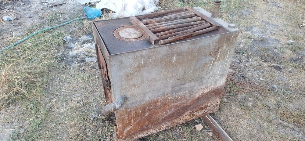 Продам печь целый стоял дома