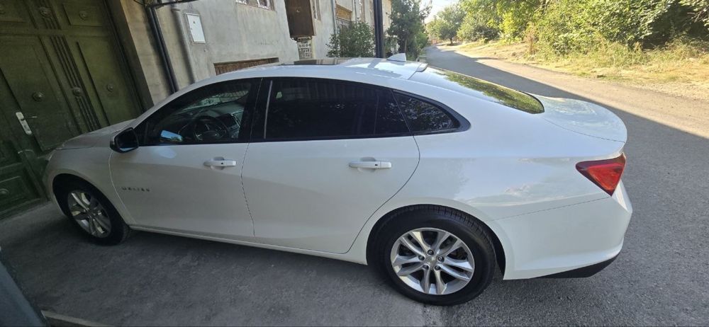 Malibu 2 2.4 l 2018 sotiladi