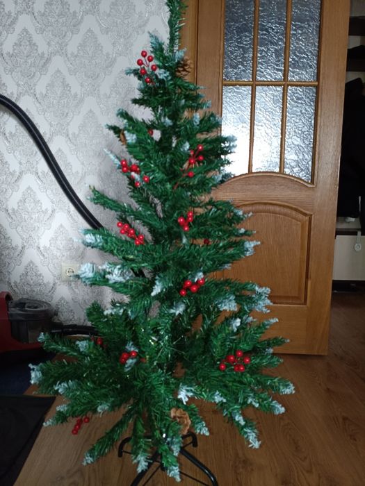искусственная  елка