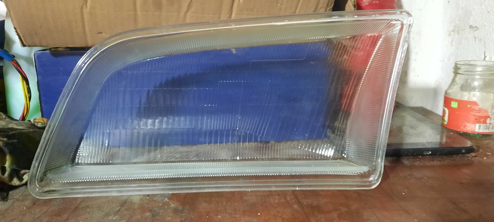 Стекло фар калдина, карина