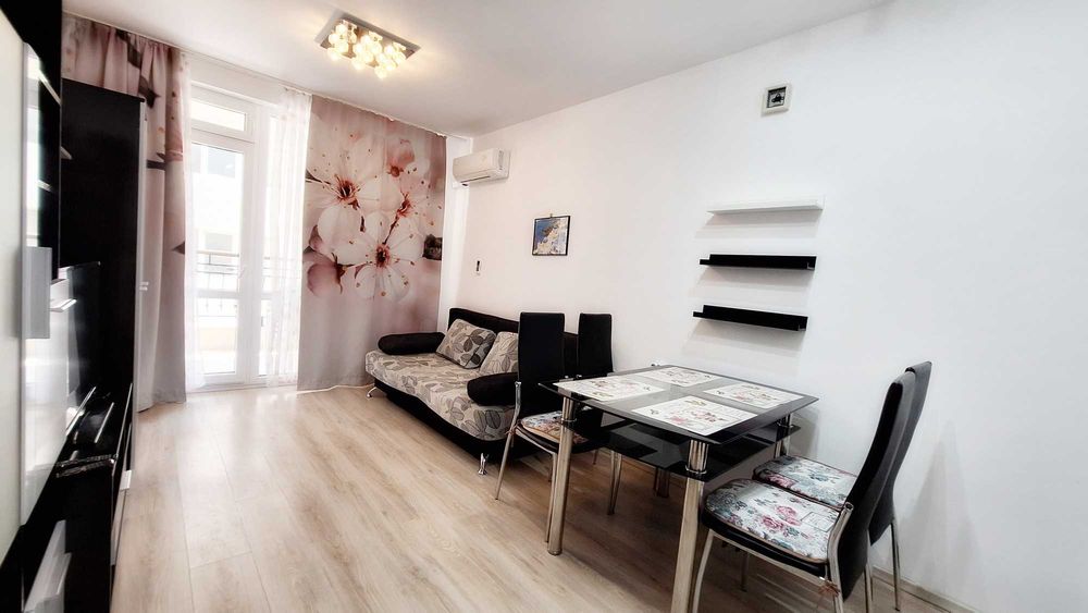 Дава се под наем Двустаен апартамент в Свети Влас - 46 кв.м за 300 € - Снимка #2