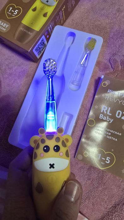 Ультрозвуковая зубная детская щетка Revyline