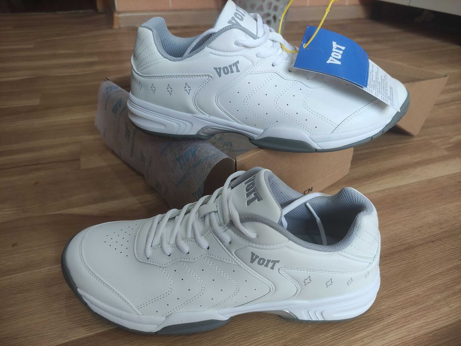 Кроссовки  бренд VOIT