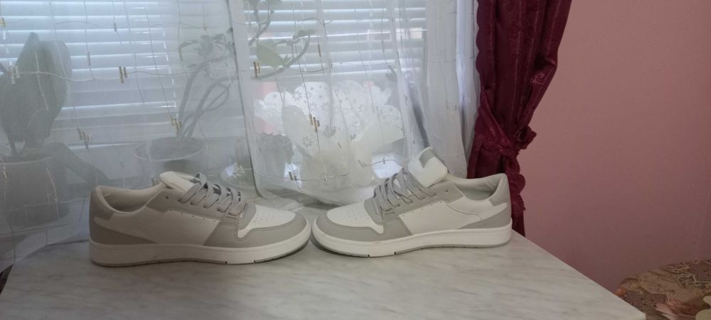 Продавам обувки Pull&Bear