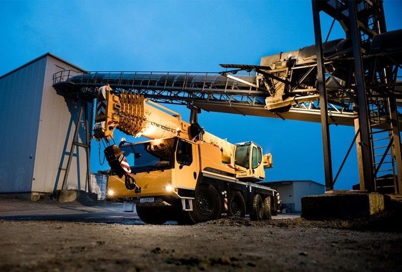 Продается макет модель крана Liebherr LTM  1090- 4.2