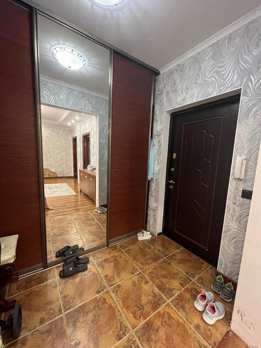 Сдам 3 комнатную квартиру