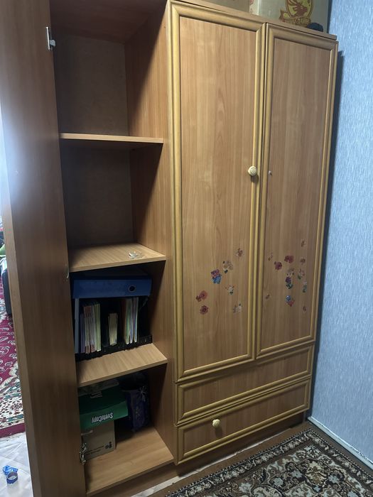продам шкаф в спальню