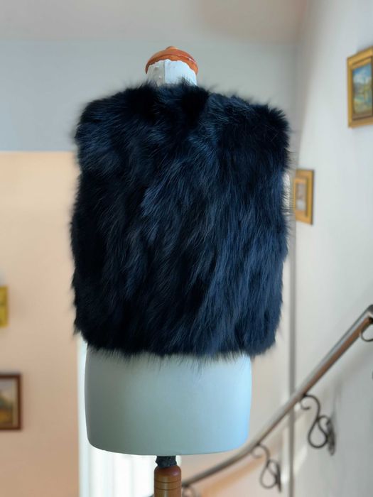 Vestă scurtă de dama, din blană naturală de vulpe – negru intens
