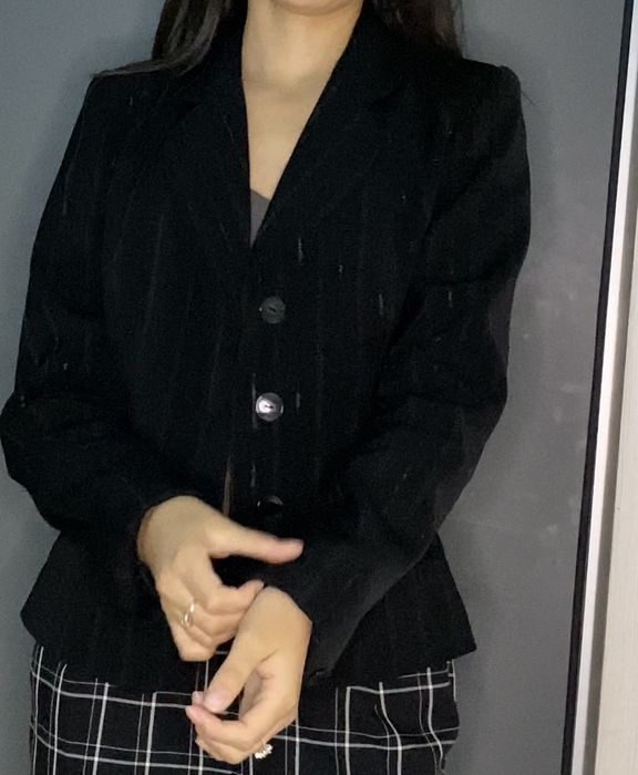 Женский черный пиджак