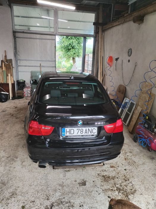 BMW E90, facelift 2011, schimb cu diverse
