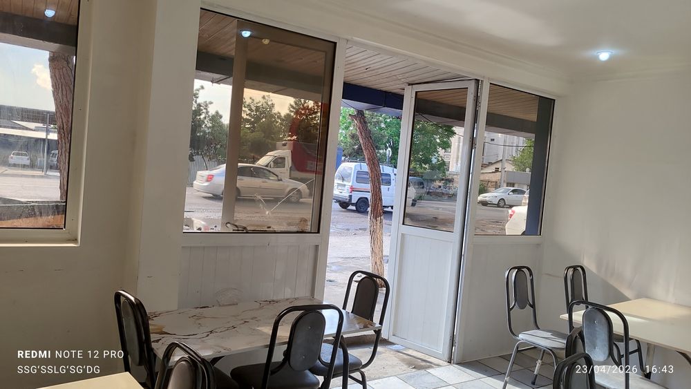 Kafe jixozlari bn sotiladi yuripturgan joy