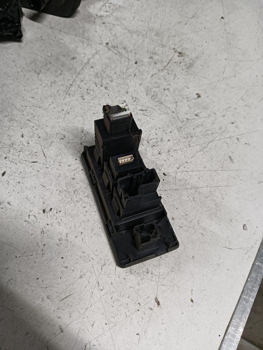 Buton Reglaj Faruri Mazda 2 2004>