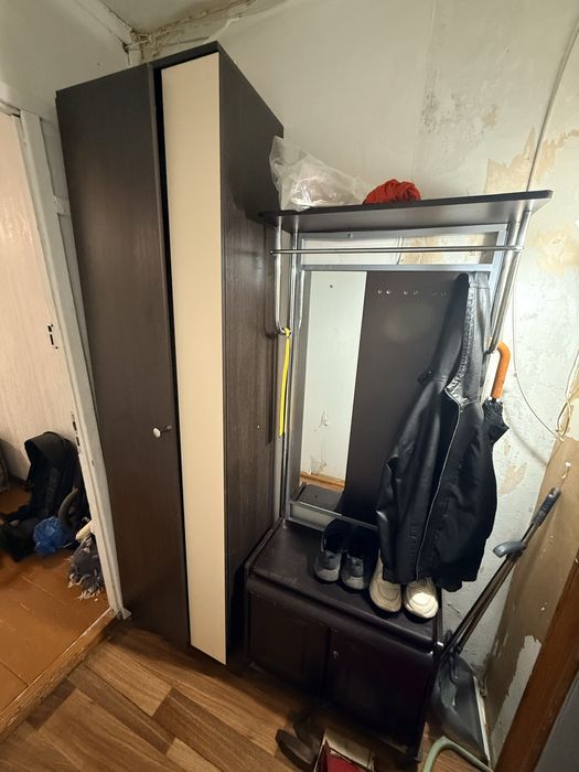 Продается прихожка , 2разных