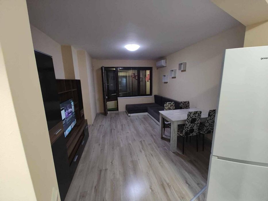 Продава се Двустаен апартамент в Бургас, Сарафово - 63 кв.м за 1477 €/кв.м - Снимка #2