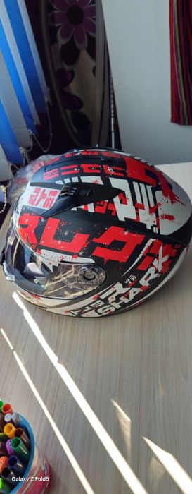 Мото Каски SHARK и екип