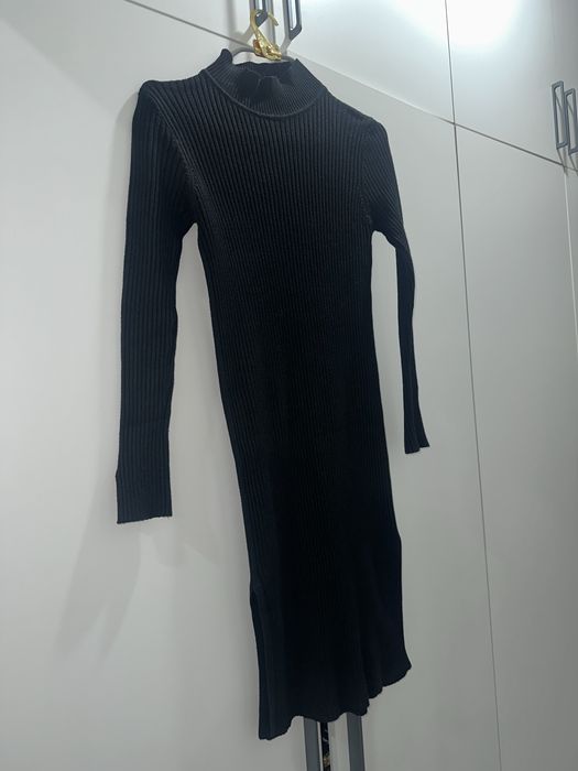 Черное теплое платье