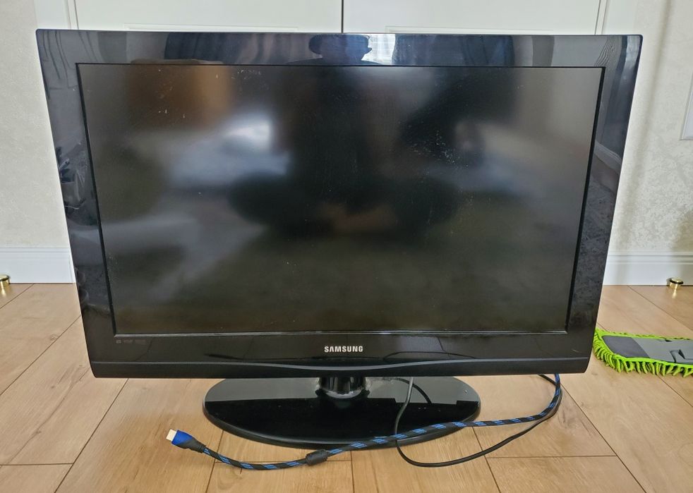 Телевизор Samsung LE32C350D1W