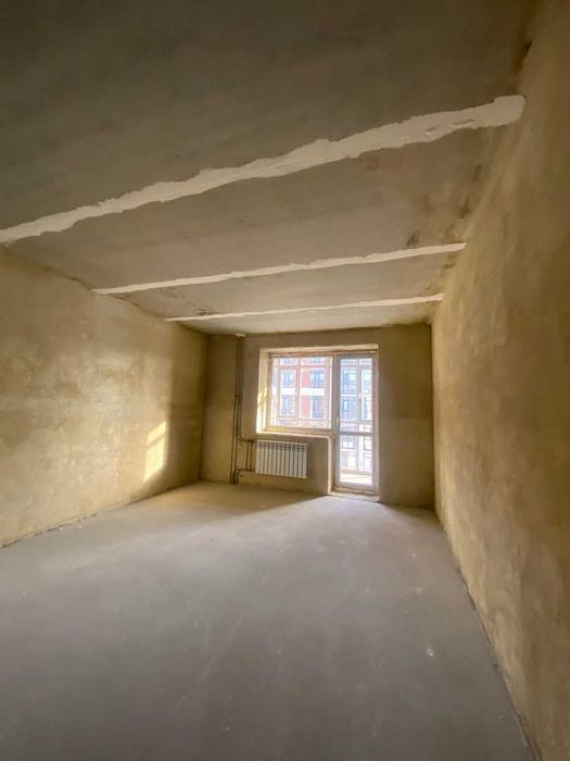 продам 2 комн квартиру в центре