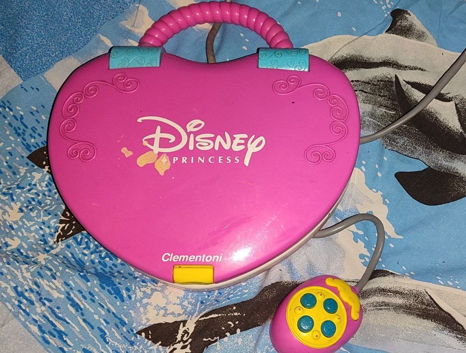 Обучающий детский ноутбук Clementoni с тематикой Disney Princess!