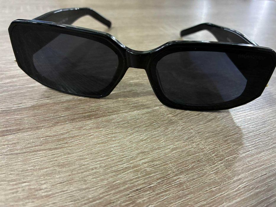 Слънчеви очила YvesSaintLaurent