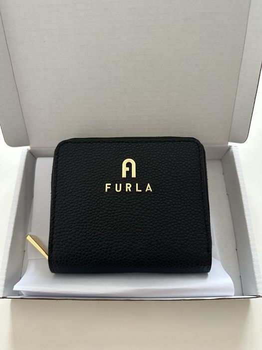 Дамски портмонета FURLA. Различни видове