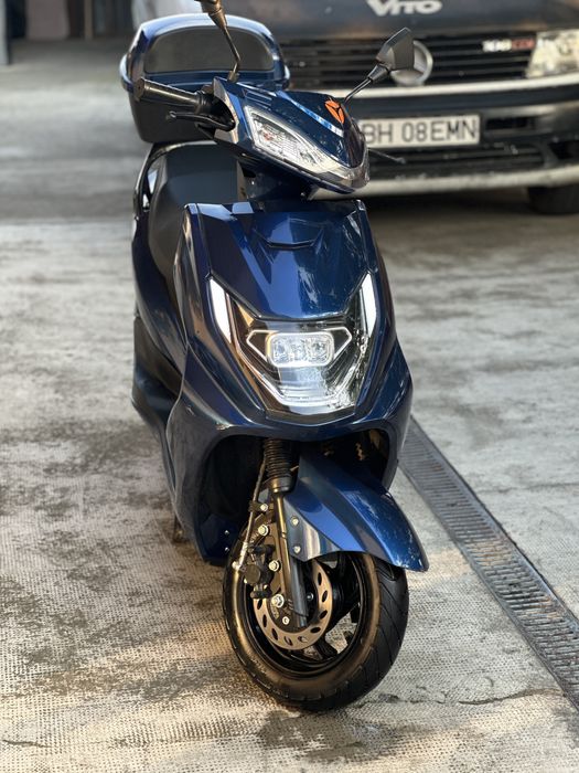 Vand scuter electric