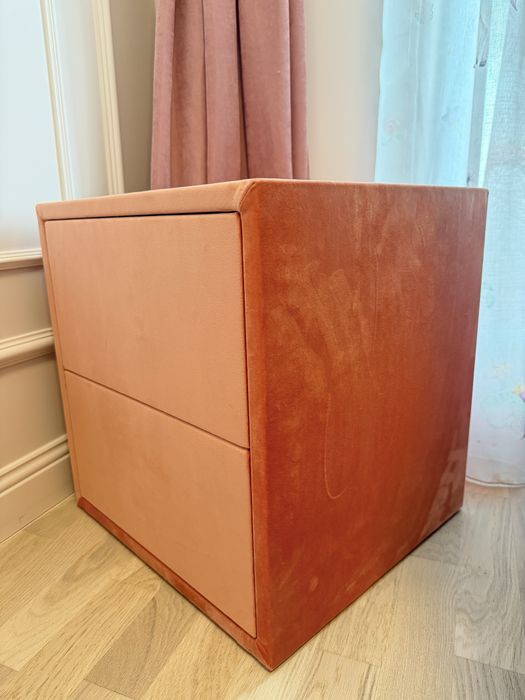 Нови две легла с матраци и нощно шкафче велур