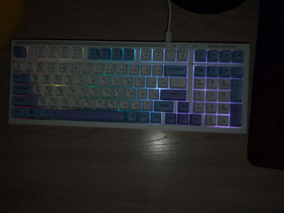 Продам игровую клавиатуру