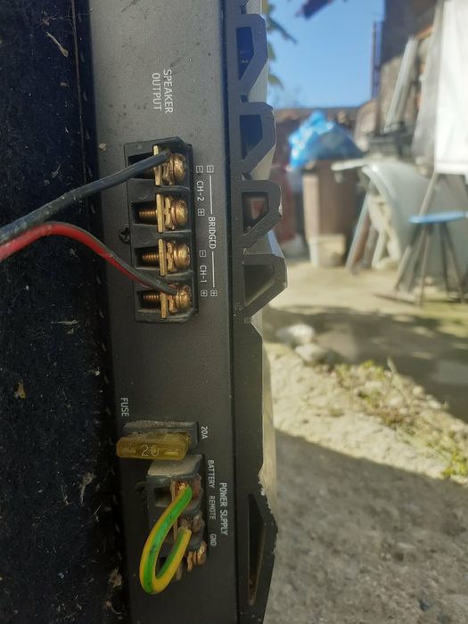 Vand Subwoofer Alpine 250w