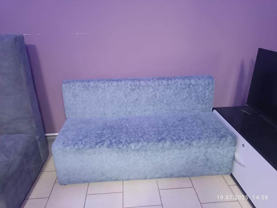 Продам диваны , стулья , столы