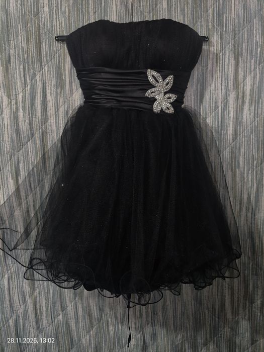 Абитуриентски рокли