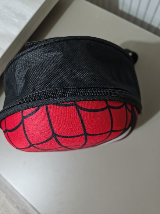 Ghiozdanel Spiderman pentru baietel