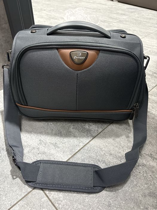 Продам сумки на колесиках