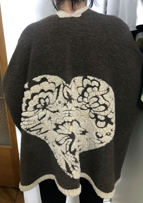 Poncho gros de lână nou