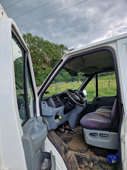 Vând autoutilitara , Ford Transit carosata