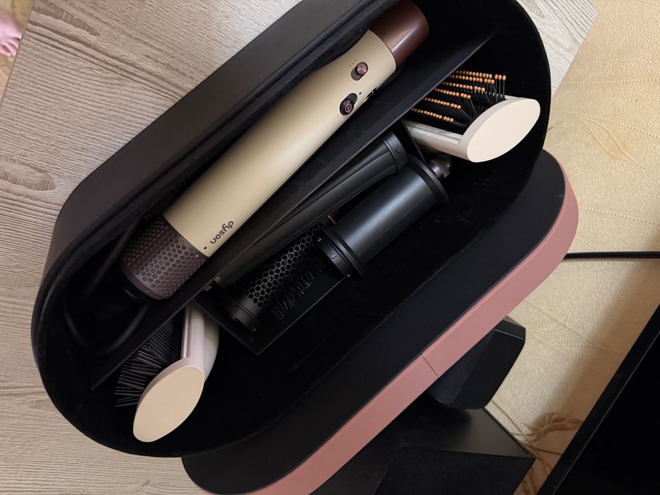 Дайсон новый не пользовалась ни разу