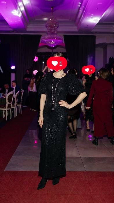 Блестящее платье