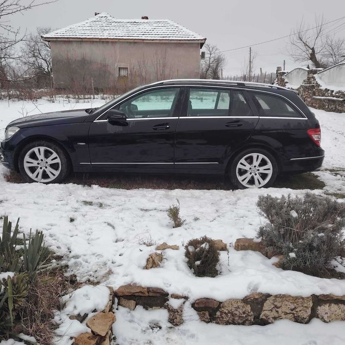 Продавам с всичко платено