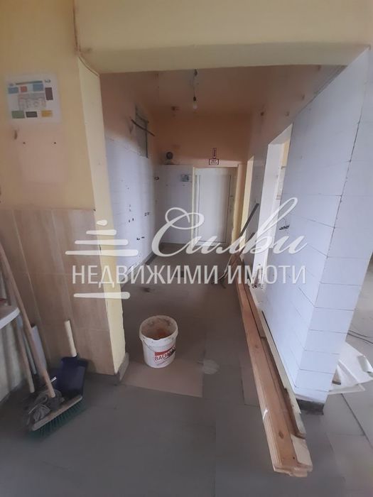 Търговски обект със статут на заведение - 5-ти километър!