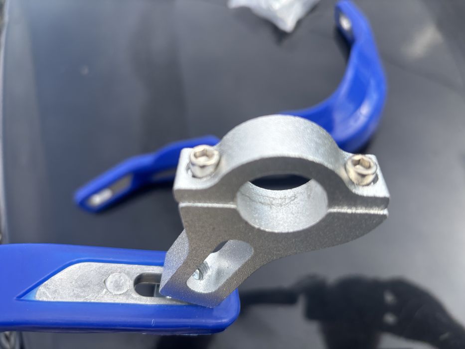 Гардове и повдигачи за кормило