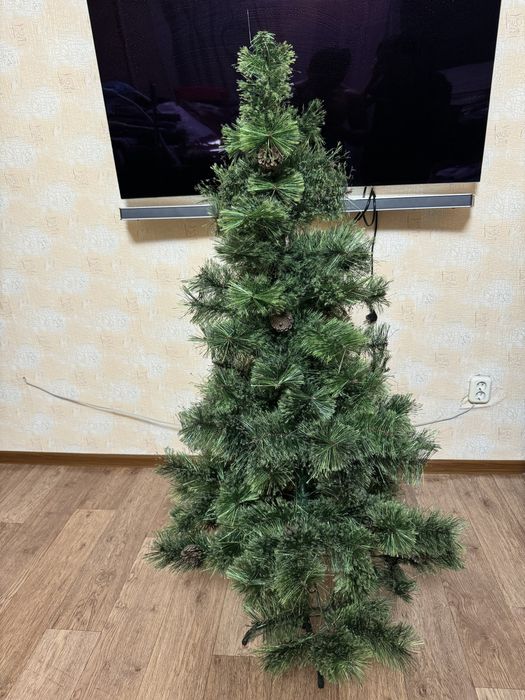 Продаю елку 1,5 метра