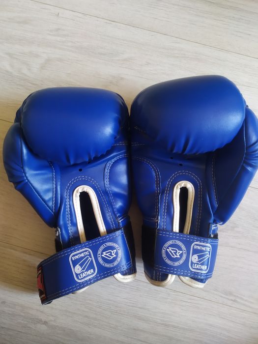 Перчатки для бокса