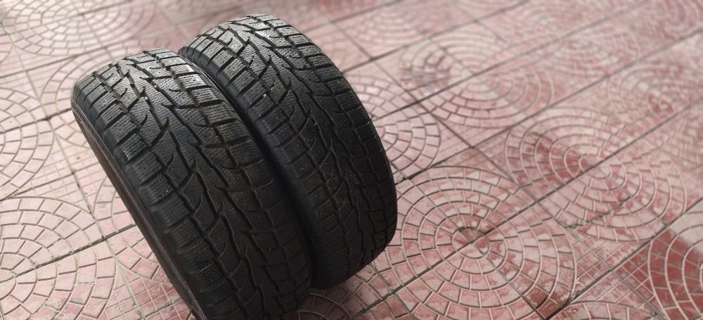 Зимние шины  265/60R18