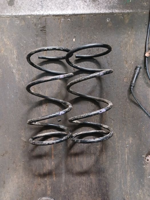 Задние пружины Субару Импреза 2WD