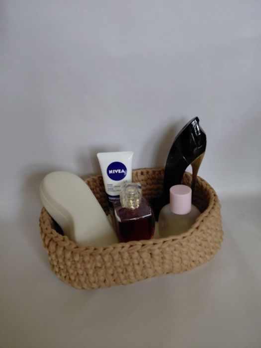 Ръчно плетен панер