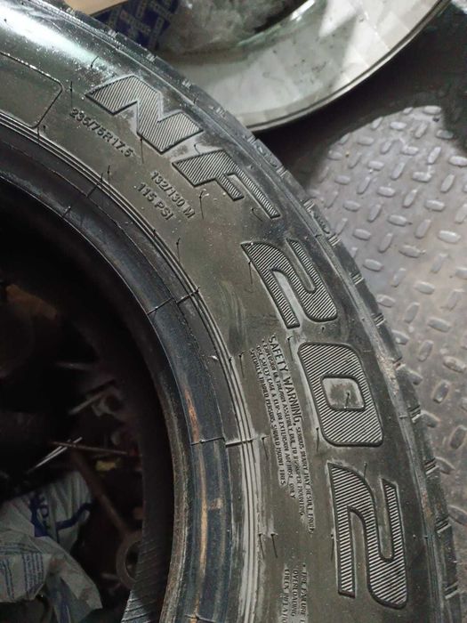 Шины грузовые 235/75/17,5
