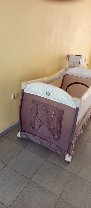 Кошара Chipolino Bella с две нива + матрак подарък